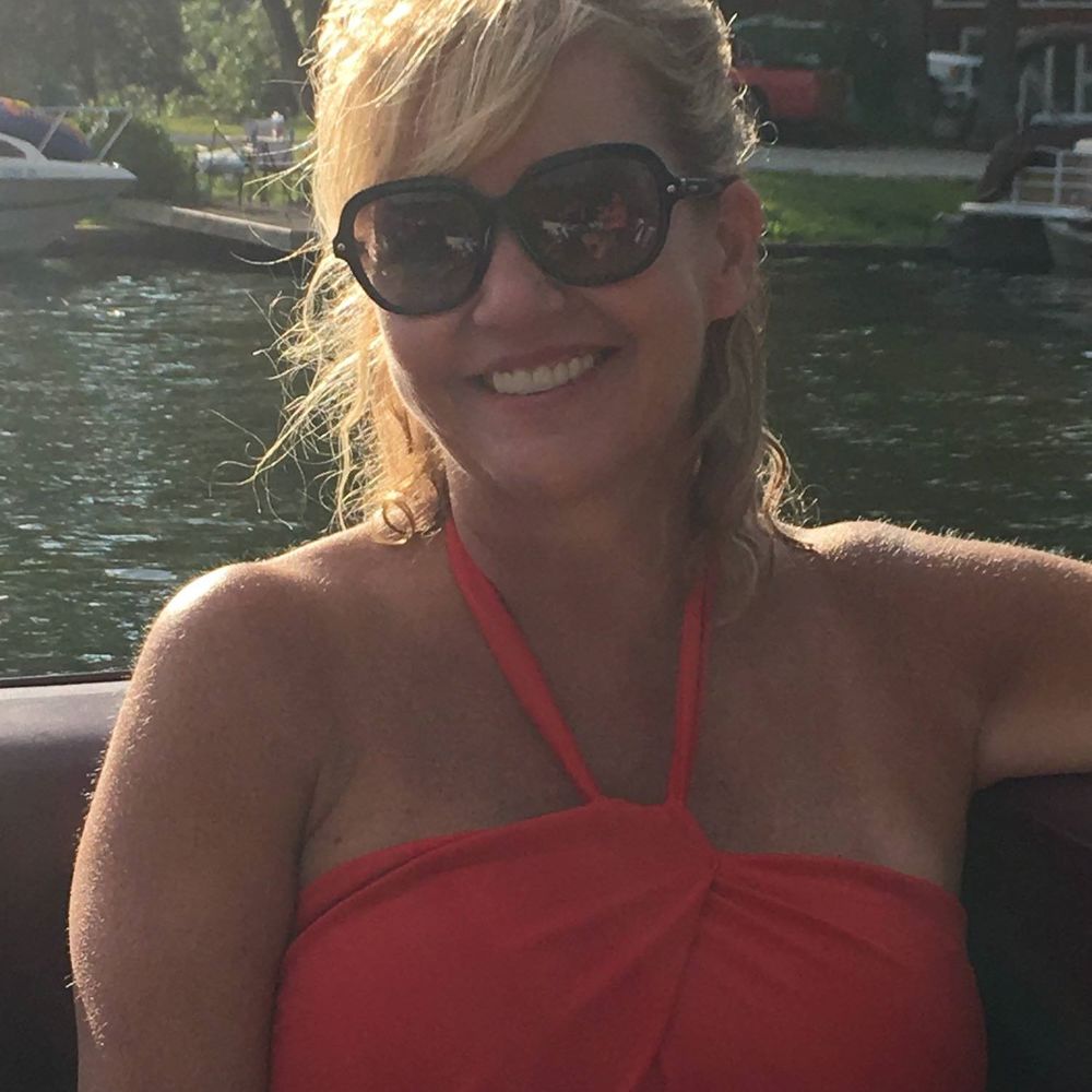 Meet your Posher, Laura